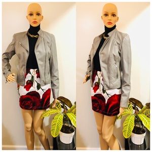 𝑮𝑹𝑨𝒀 𝑳𝑬𝑨𝑻𝑯𝑬𝑹 𝑱𝑨𝑪𝑲𝑬𝑻